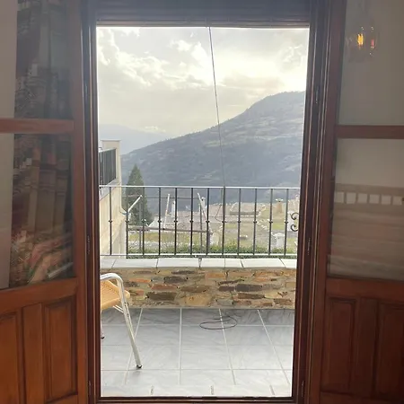 Hotel Rural Poqueira 2*